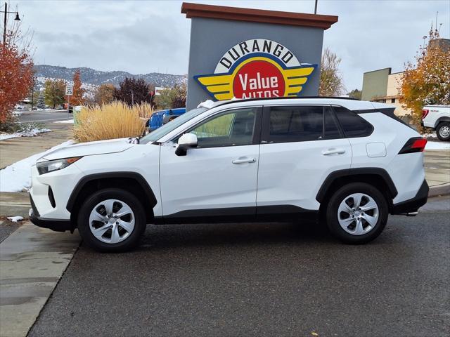 2021 toyota rav4 le