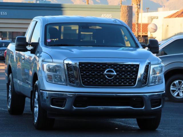 2018 nissan titan sv