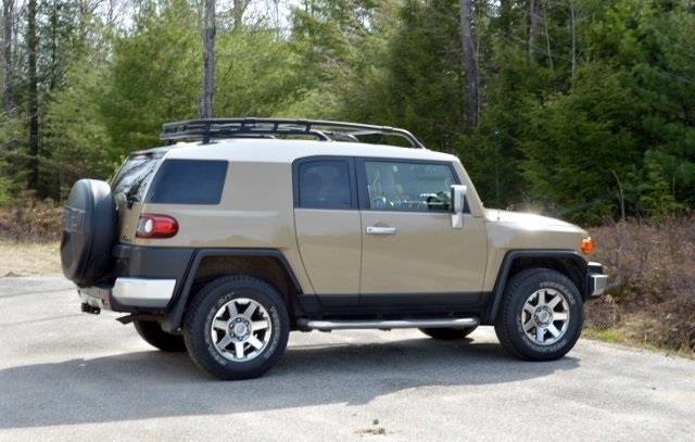 2014 toyota fj cruiser base 4x4 4dr suv 6m for sale in bridgton, maine