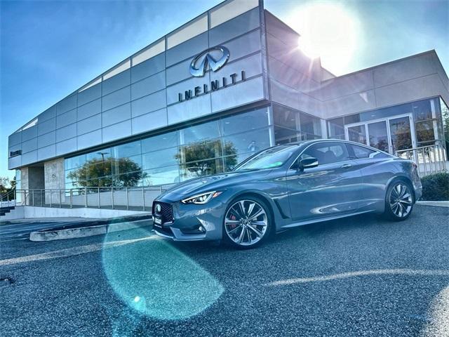 2022 infiniti q60 red sport 400