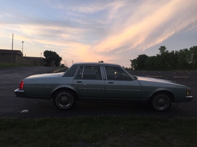 oldsmobile 1982 delta 88 royale brougham