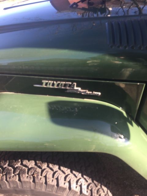 1968 toyota fj40 landcruiser - classic green
