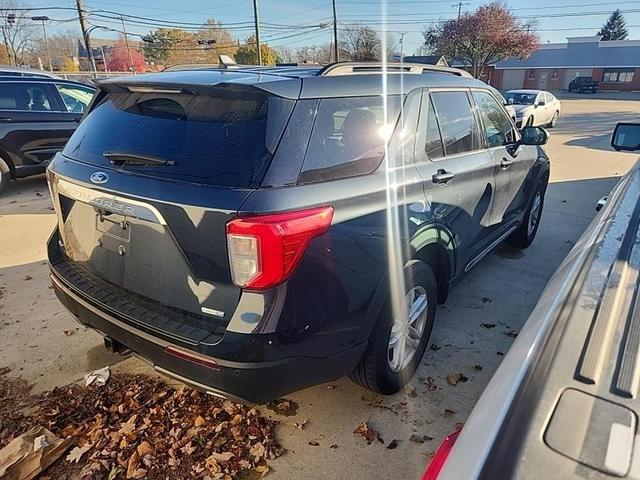 2022 ford explorer xlt