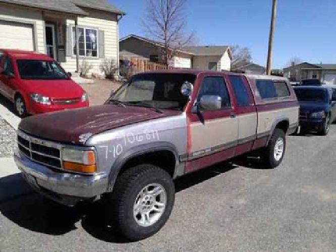 1993 dodge dakota 5.2 magnum 4x4 ex cab (good air conditioning in pueblo, co