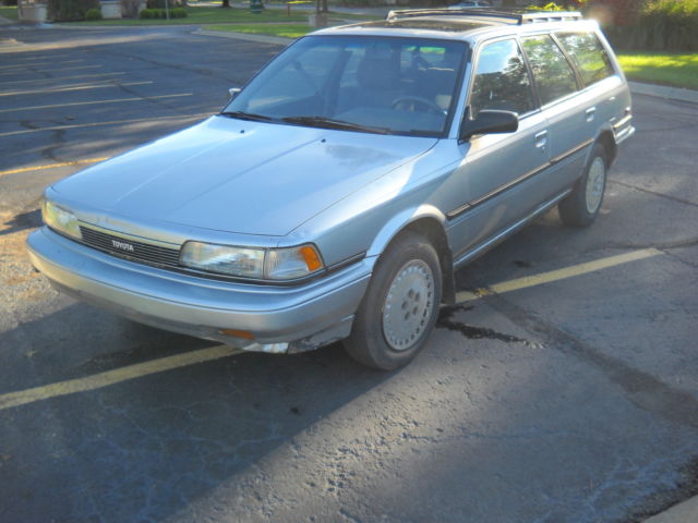 1989 toyota camry dlx wagon 4-door 2.0l rare 5 speed manual,sunroof,hitch