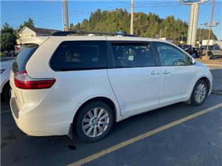 2017 Toyota Sienna xle 7-passenger