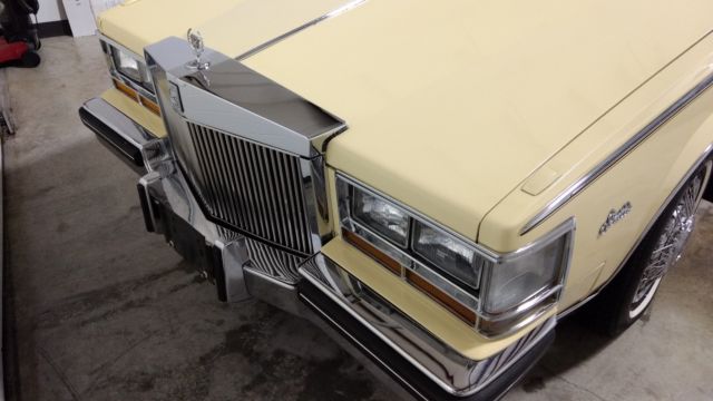 1985 cadillac seville roadster