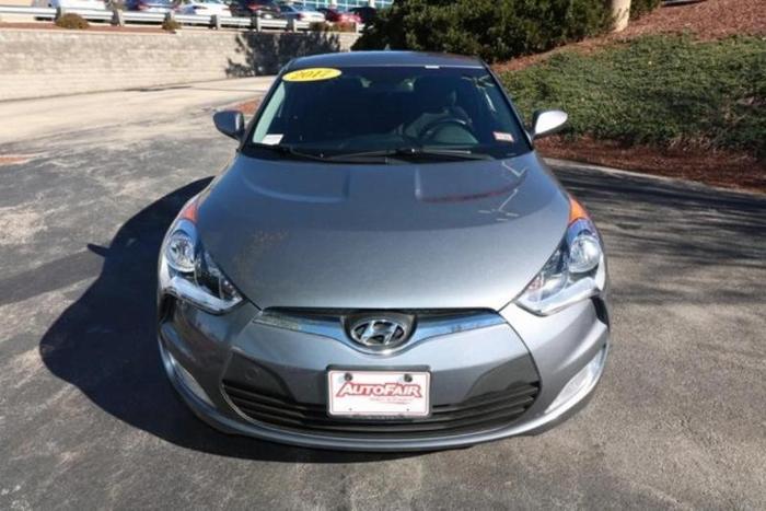 2017 hyundai veloster base 3dr coupe 6m w/black seats for sale in manchester, new hampshire