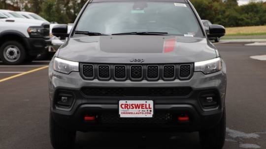 2023 Jeep se