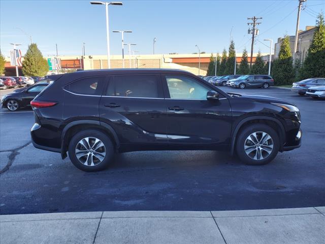 2021 toyota highlander xle