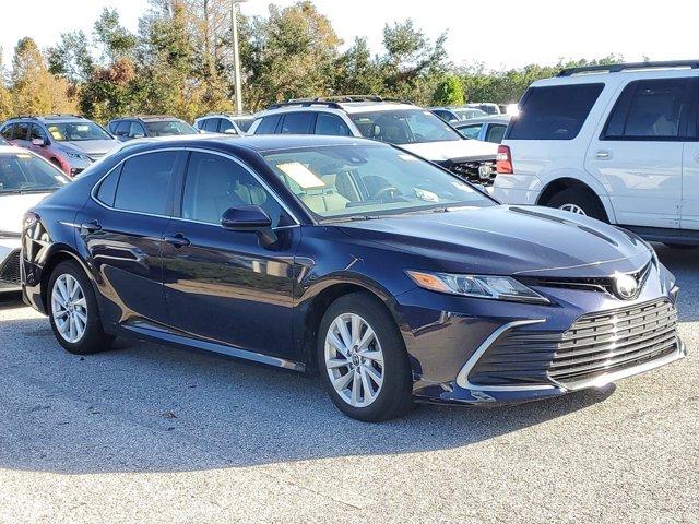 2021 toyota camry le