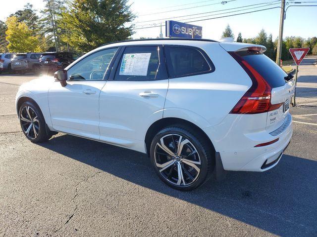 2023 volvo xc60 b5 ultimate dark theme