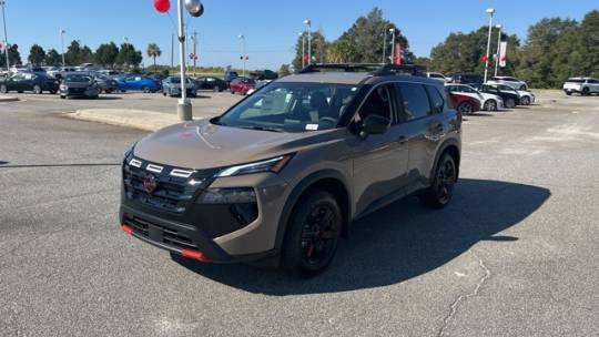 2025 Nissan Rogue trim package