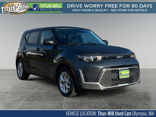 2023 kia soul lx