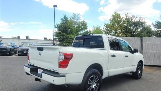 2024 nissan titan sv