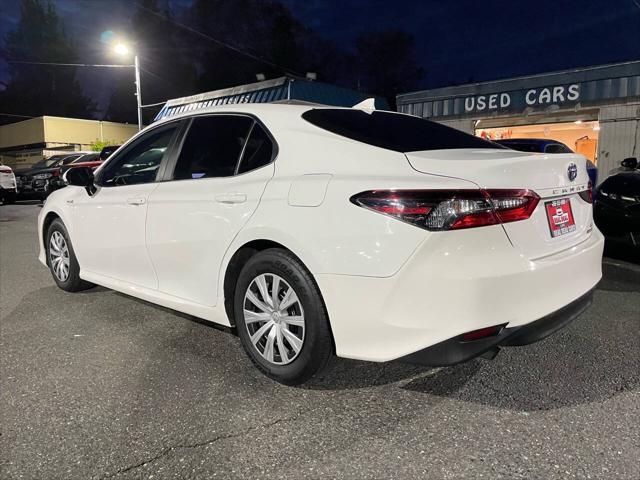 2021 toyota camry le