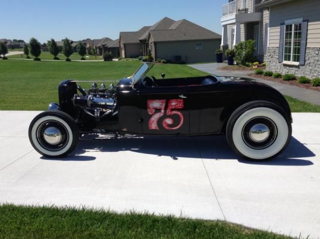 1932 ford lowboy hot rod