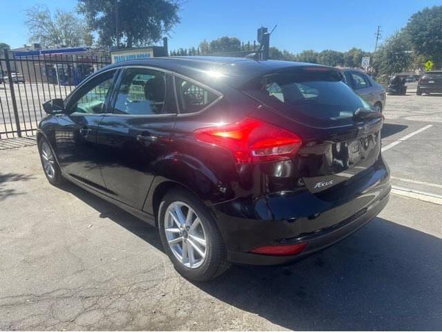 2016 ford focus se