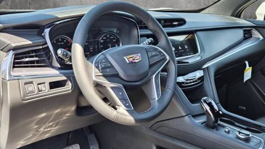 2025 Cadillac XT5