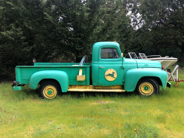 1951 international harvester l-120. split rear window long bed, good motor