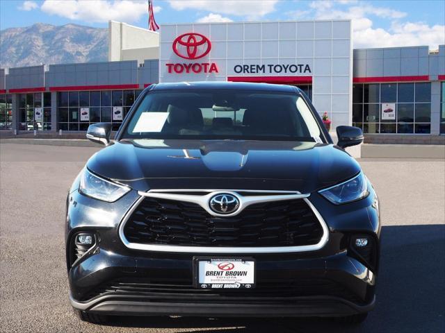 2023 toyota highlander le
