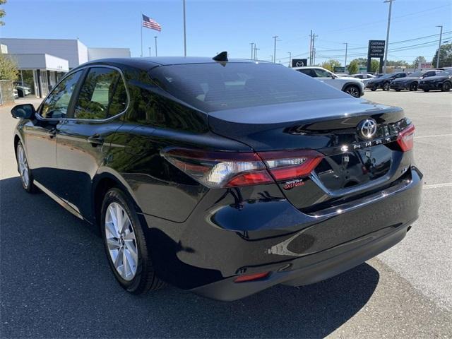 2024 toyota camry le