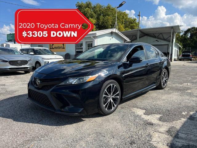 2020 toyota camry se