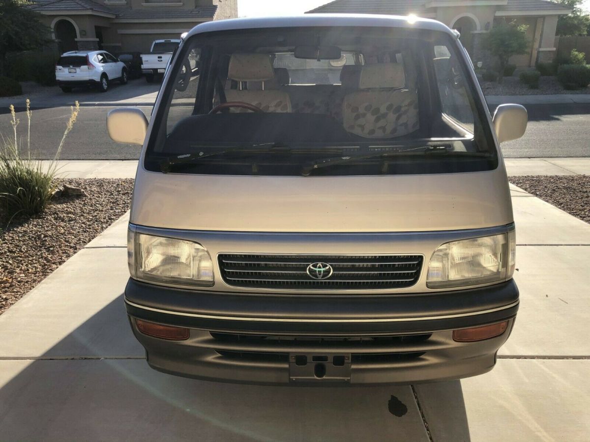 1994 toyota hiace super custom 3.0l turb diesel (right hand drive japanese van)