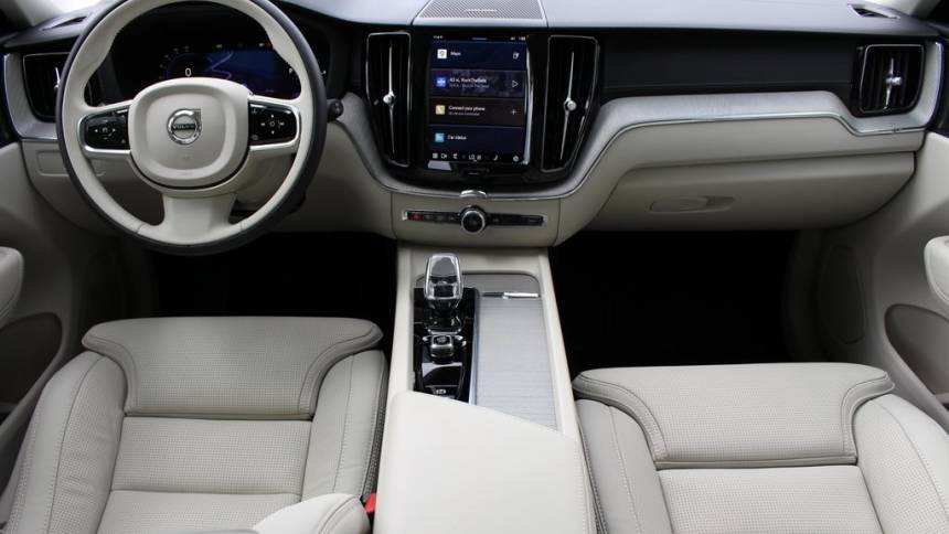2024 volvo xc60 recharge t8 ultimate dark theme