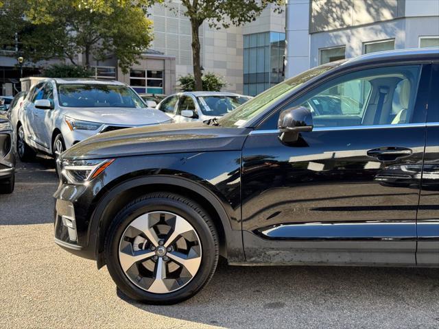 2024 volvo xc40 b5 plus bright theme