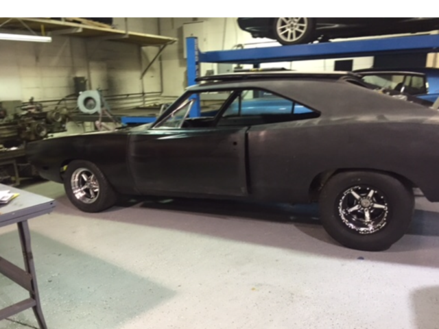 1968 dodge charger r/t hardtop 2-door 5.2l