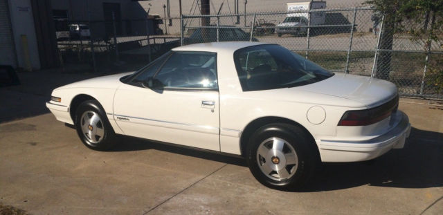1990 buick reatta coupe-super low miles, no accidents, 3.8l v6, automatic, nice!