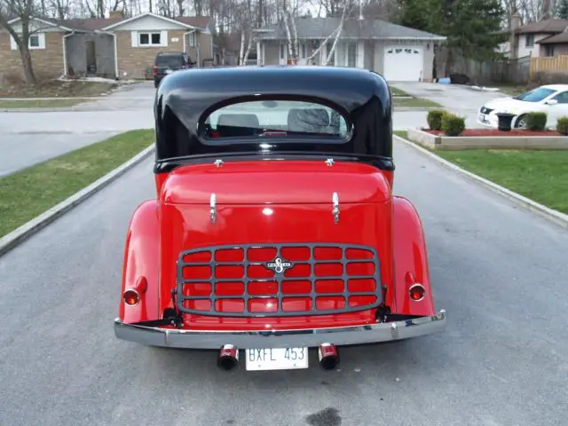 1934 pontiac 2 door sedan, hotrod, 350 chevy, custom 1932 ford