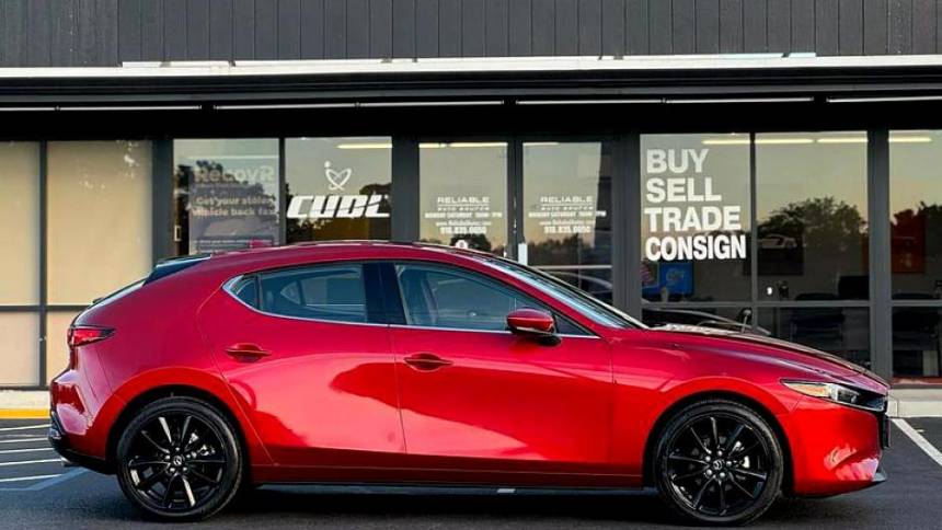 2022 mazda mazda3 hatchback premium