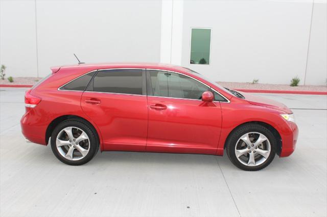 2012 toyota venza le