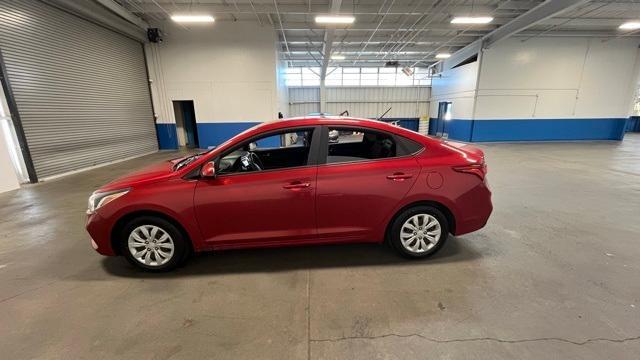 2021 hyundai accent se