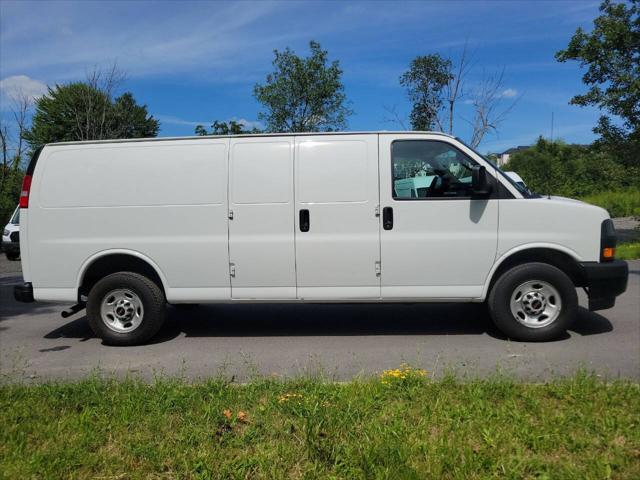2022 gmc savana 2500 work van