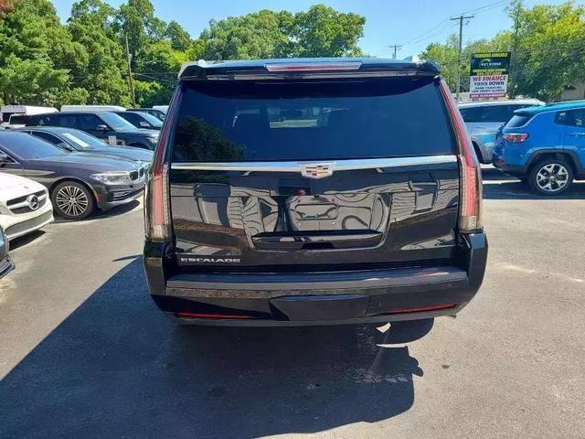 2017 cadillac escalade standard