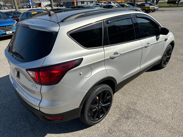 2019 ford escape se