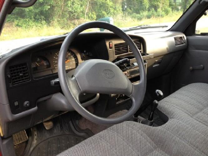 1994 toyota 4x4 pick up in kill devil hills, nc