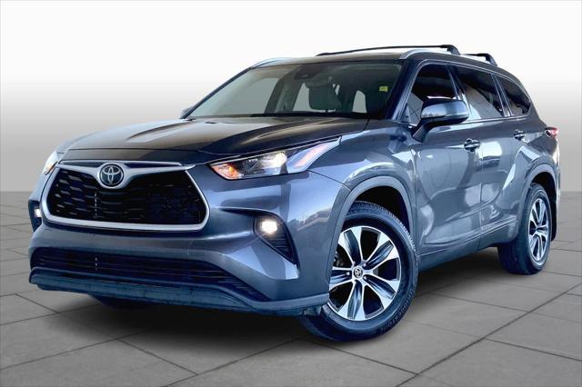 2022 toyota highlander xle