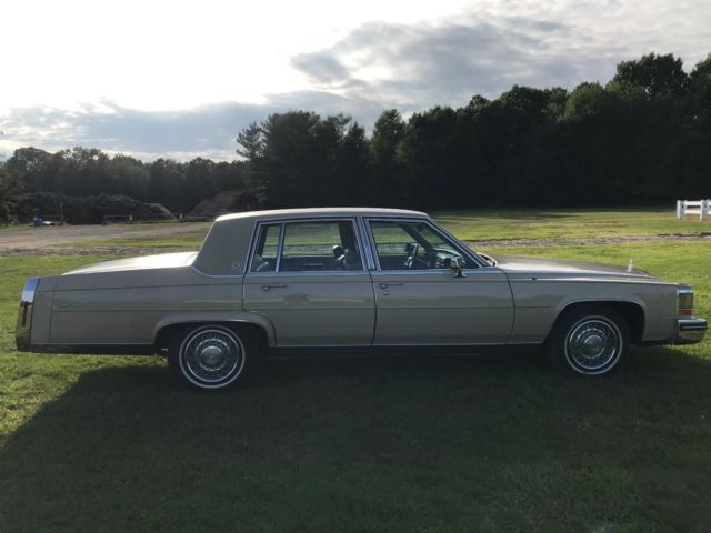 1985 cadillac fleetwood d'elegance