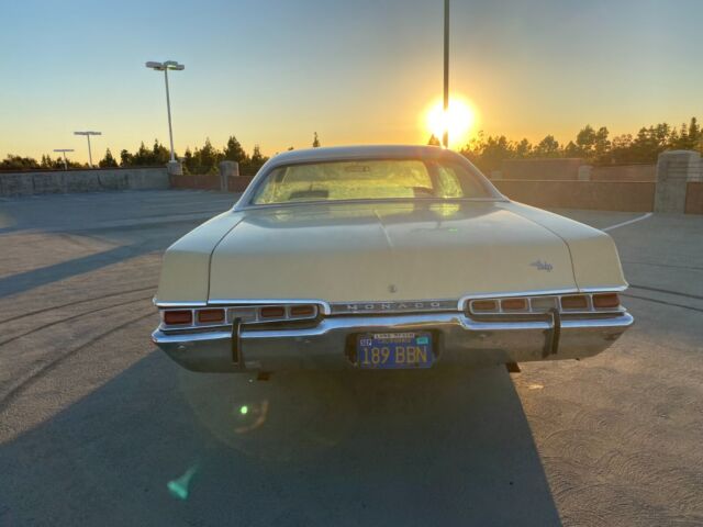 1969 dodge monaco, 330 hp, factory dual exhaust. 383 motor. runs great! rare!