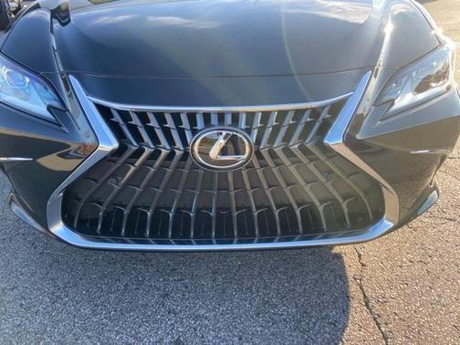 2022 lexus es 350 in milwaukee, wisconsin