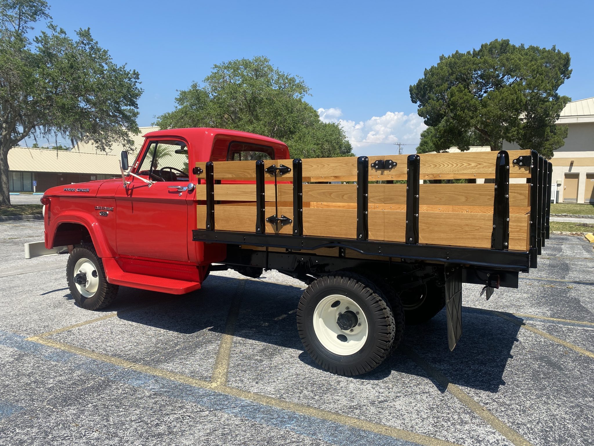 1966 dodge power wagon w300 dually 4-speed 4×4