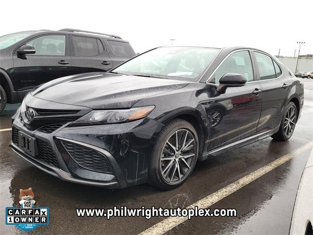 2021 toyota camry se