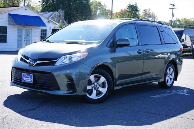 2019 toyota sienna le