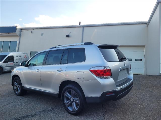 2011 toyota highlander limited