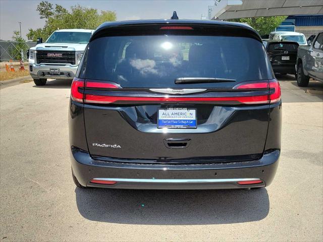 2023 chrysler pacifica touring l