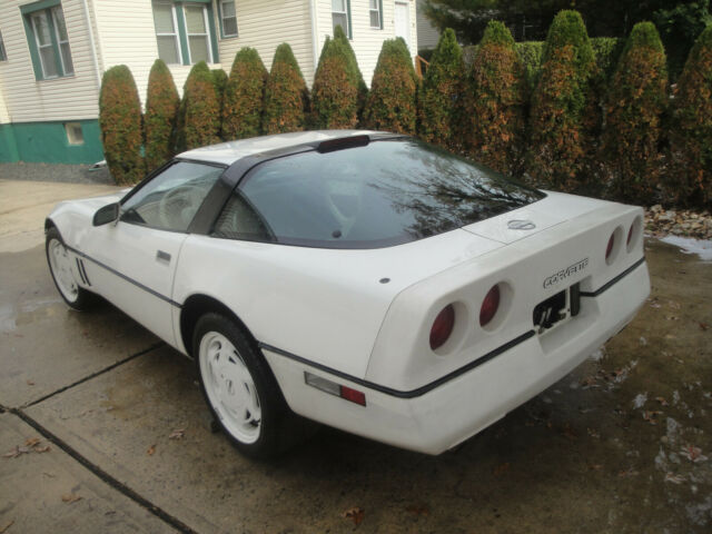 1988 chevrolet corvette 35th anniversary # 1638 of 2050